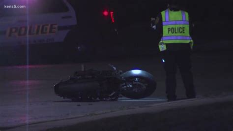 Motorcyclist dies in overnight crash in St. Francois County